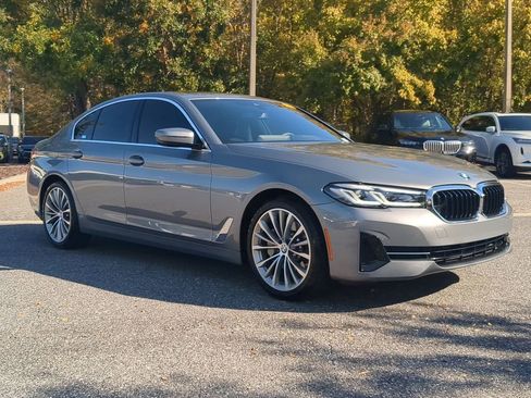 Used 2023 BMW 530i w/ Premium Package image 3