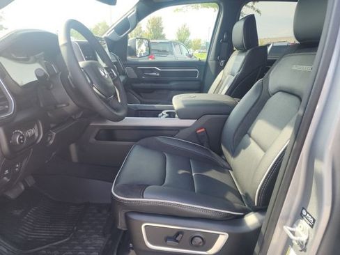 New 2026 RAM 1500 Laramie AWD/4WD image 21