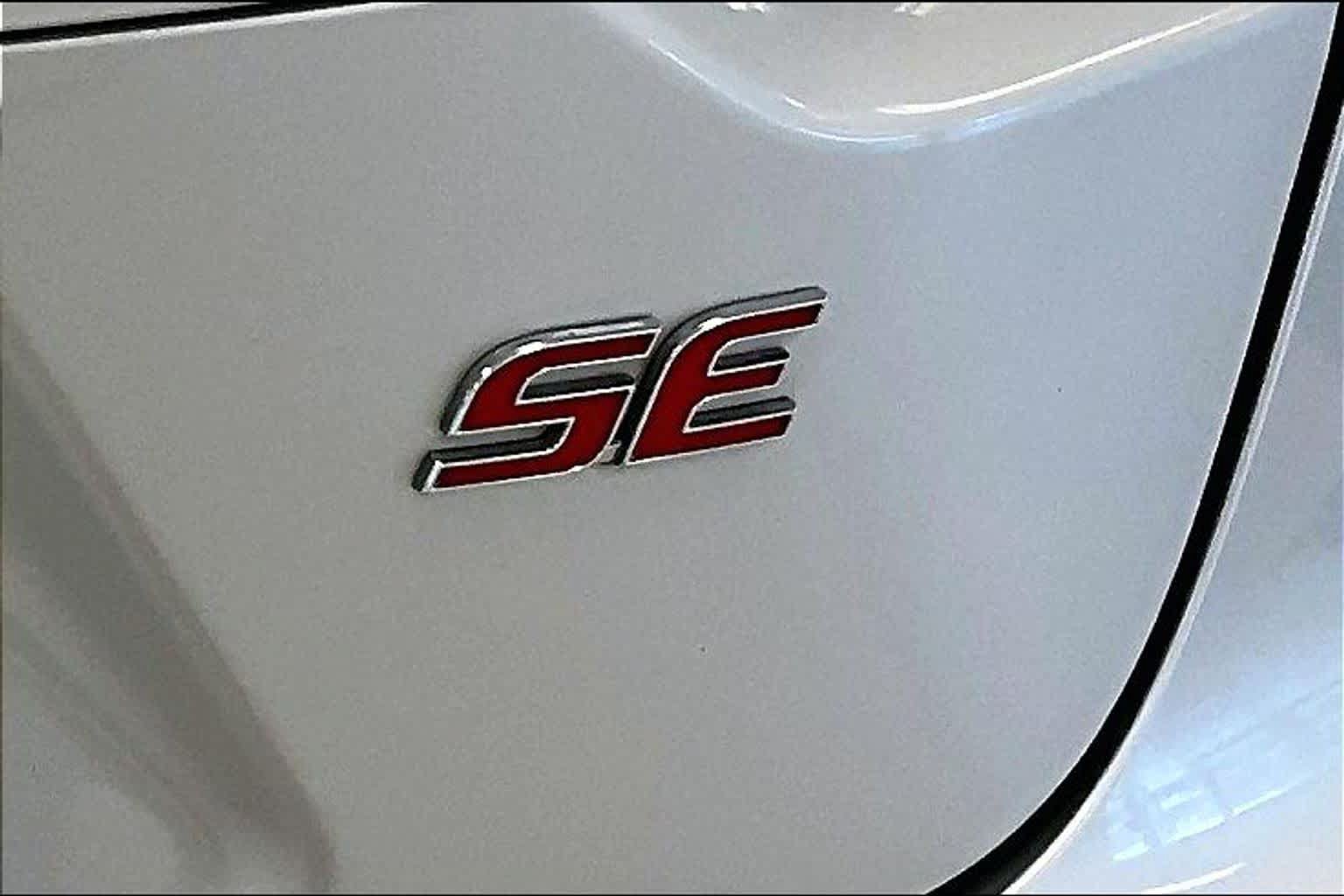 Used 2024 Toyota Corolla SE FWD image 9