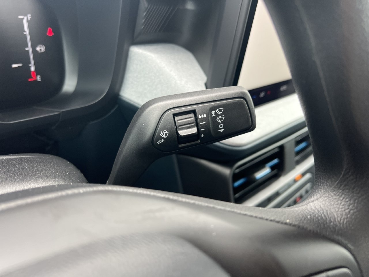 New 2026 Ford Maverick XLT FWD image 11