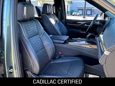 Used 2024 Cadillac Escalade Sport Platinum w/ Heavy-Duty Trailer Package AWD/4WD image 9