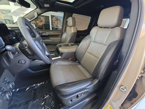 Used 2022 Chevrolet Silverado 1500 ZR2 w/ Technology Package AWD/4WD image 20