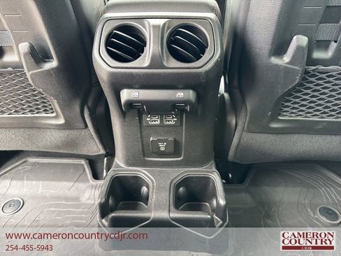 Used 2023 Jeep Gladiator Mojave w/ Cold Weather Group AWD/4WD image 14