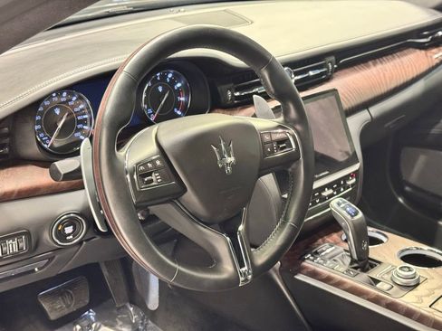 Used 2023 Maserati Quattroporte Modena Q4 image 19