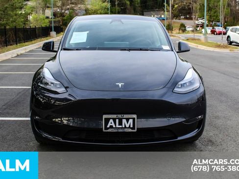 Used 2024 Tesla Model Y Long Range image 9