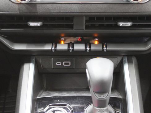 Used 2023 Chevrolet Colorado Trail Boss image 27