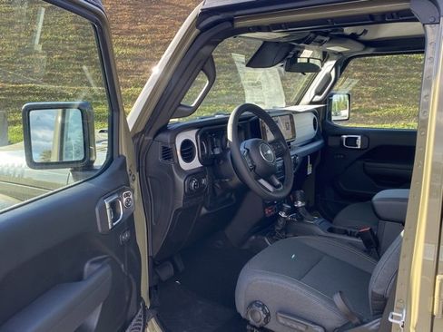 New 2026 Jeep Gladiator Willys image 14