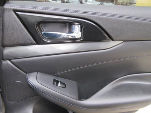 Used 2017 Nissan Maxima SR image 25