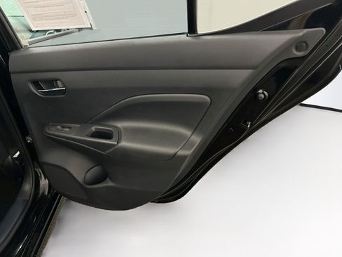 Used 2025 Nissan Versa SV FWD image 30