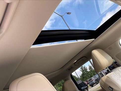 Certified 2025 Nissan Armada Platinum Reserve AWD/4WD image 22