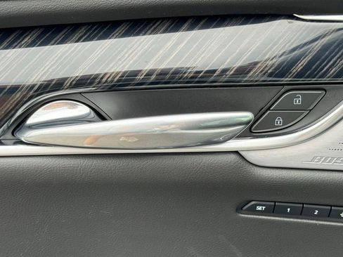 Certified 2024 Cadillac XT6 Premium Luxury FWD image 17