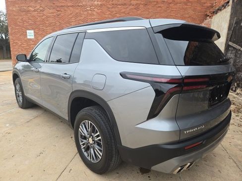 Certified 2025 Chevrolet Traverse LT image 5