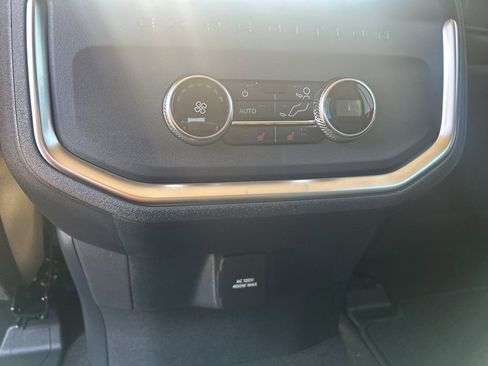 New 2025 Ford Expedition Platinum w/ Driver's Package image 20