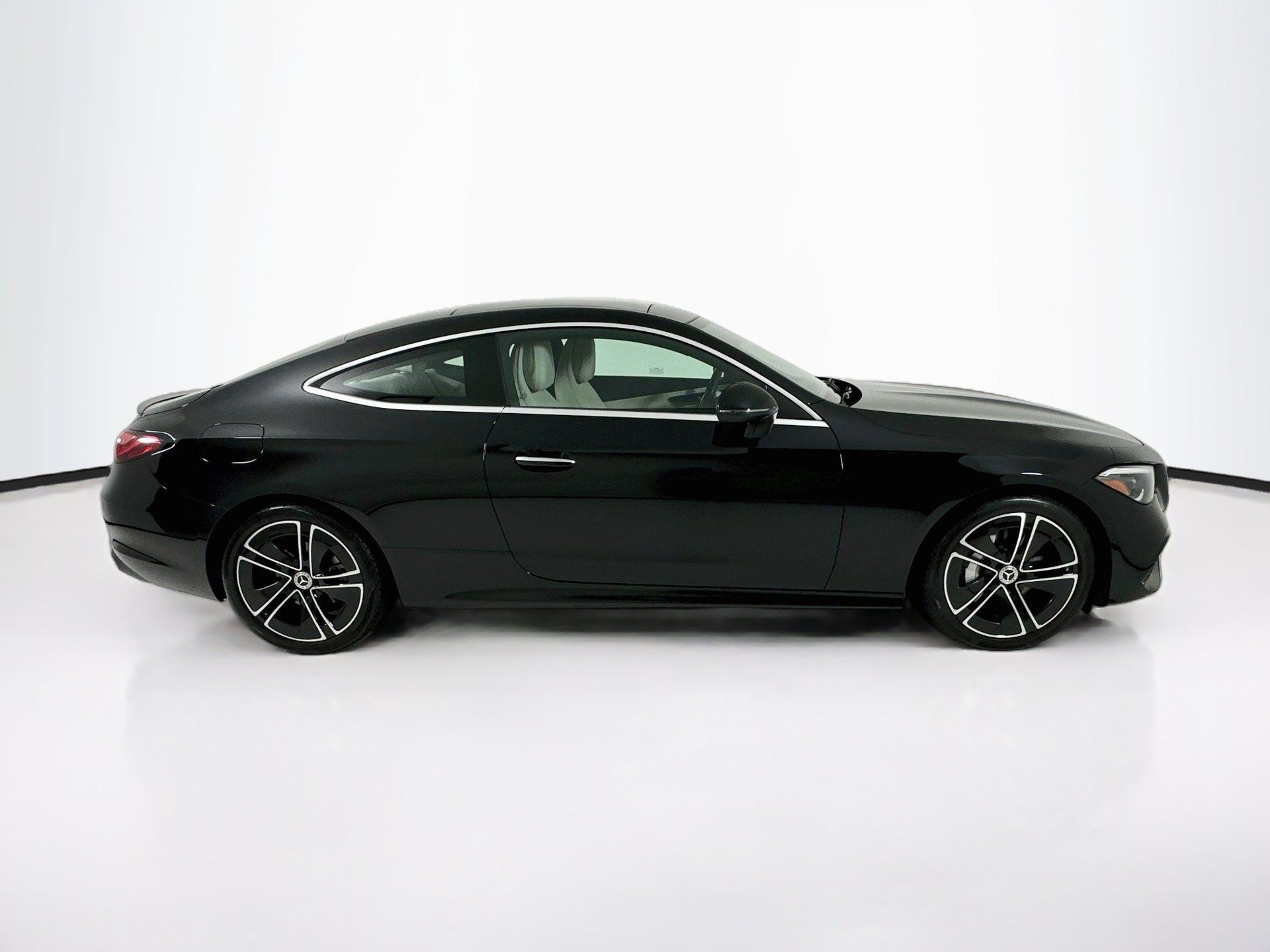 Certified 2024 Mercedes-Benz CLE 300 4MATIC Coupe image 9