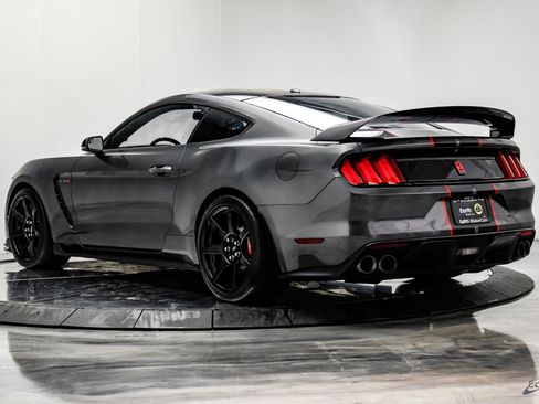 Used 2016 Ford Mustang Shelby GT350R w/ GT350R Equipment Group 920A RWD image 10