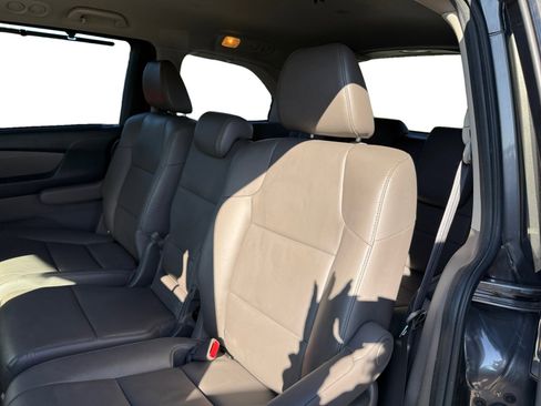 Used 2015 Honda Odyssey Touring image 16