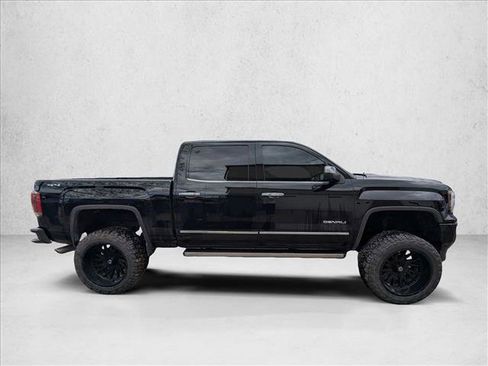 Used 2017 GMC Sierra 1500 Denali w/ Denali Ultimate Package AWD/4WD image 4