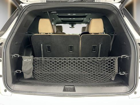 Used 2023 Chevrolet Traverse Premier FWD image 11