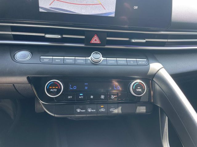 Used 2024 Hyundai Elantra SEL FWD image 23