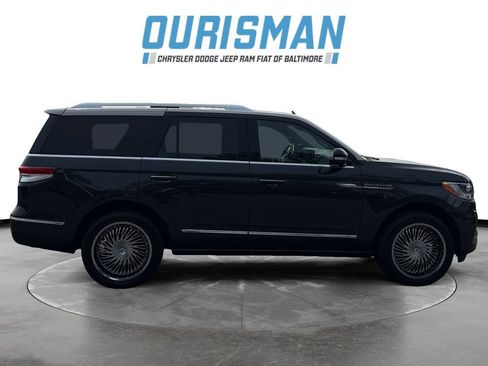 Used 2023 Lincoln Navigator 4WD image 7