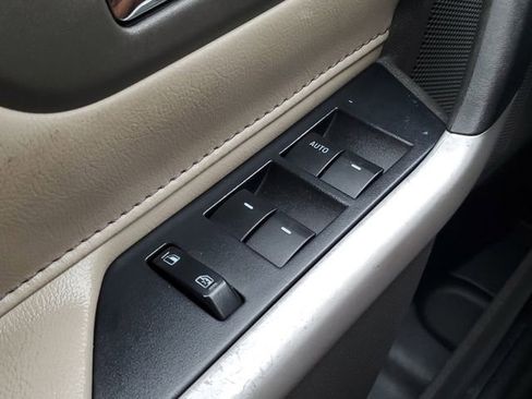 Used 2011 Ford Edge Limited image 21