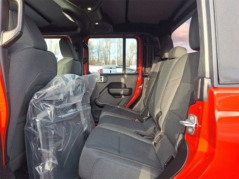 New 2026 Jeep Gladiator Sport image 6