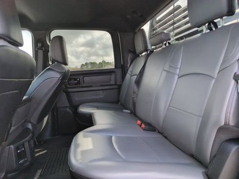 Used 2022 RAM 2500 Tradesman w/ Chrome Appearance Group image 29