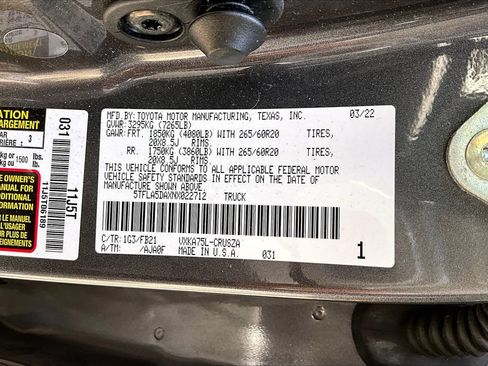 Used 2022 Toyota Tundra SR5 w/ SR5 Convenience Package AWD/4WD image 16