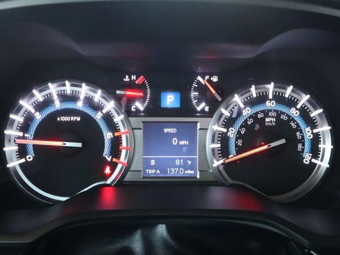 Used 2018 Toyota 4Runner Limited AWD/4WD image 25