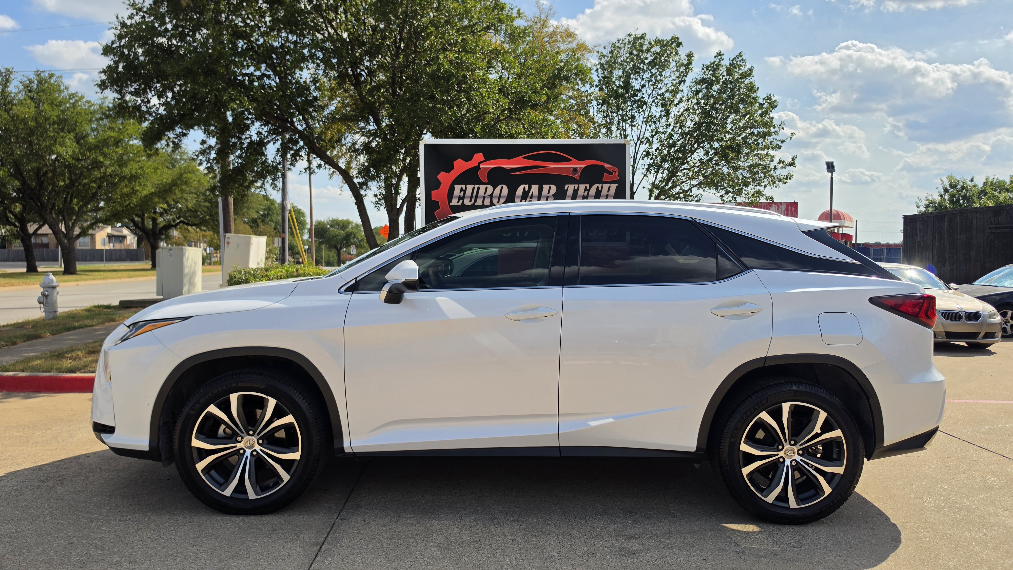 Used 2016 Lexus RX 350 FWD image 2
