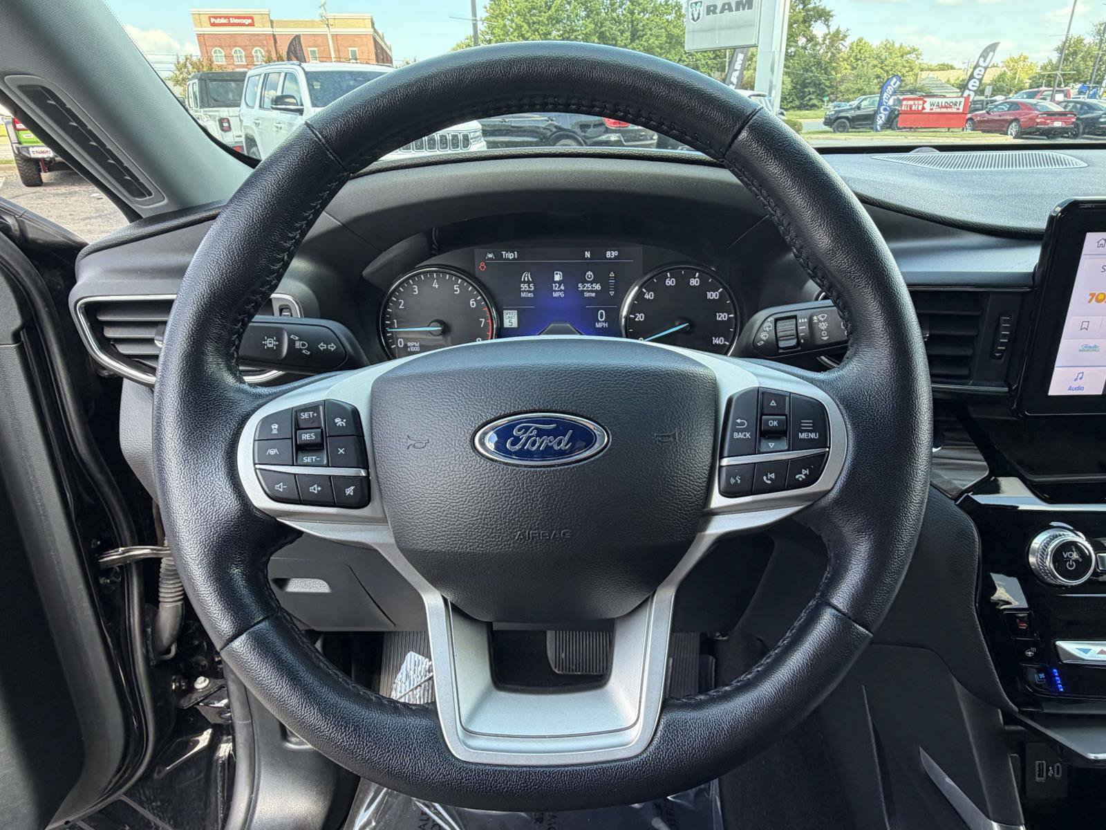 Used 2022 Ford Explorer Limited w/ Equipment Group 301A AWD/4WD image 15