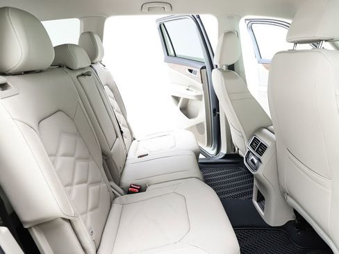 New 2026 Volkswagen Atlas SE image 74