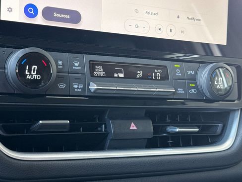 Used 2025 Toyota Grand Highlander FWD image 21