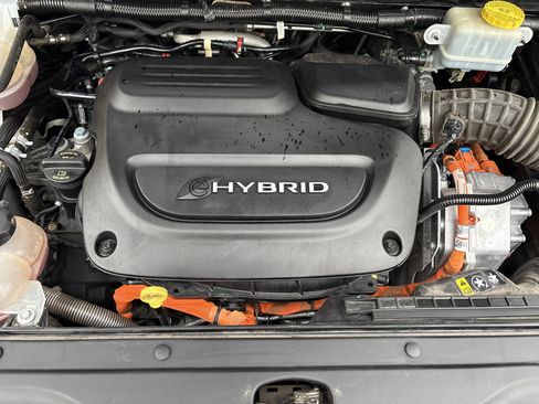 Used 2018 Chrysler Pacifica Limited w/ Advanced Safetytec Group image 33