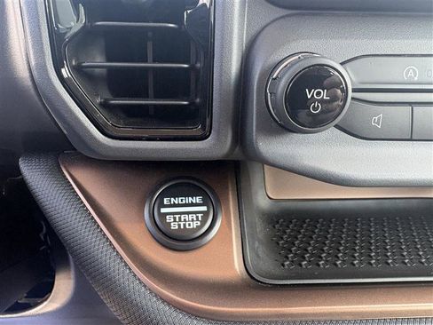 Used 2024 Ford Bronco Sport Outer Banks AWD/4WD image 17