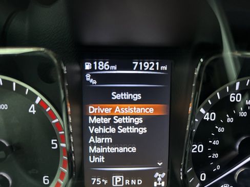 Used 2016 Nissan Titan SL image 15