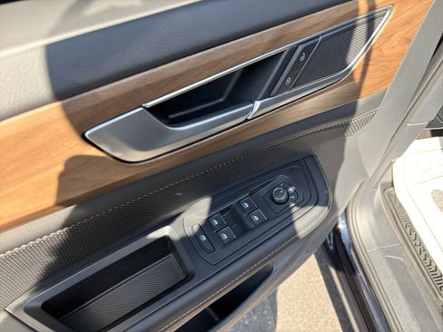 Certified 2024 Volkswagen Atlas SE AWD/4WD image 13