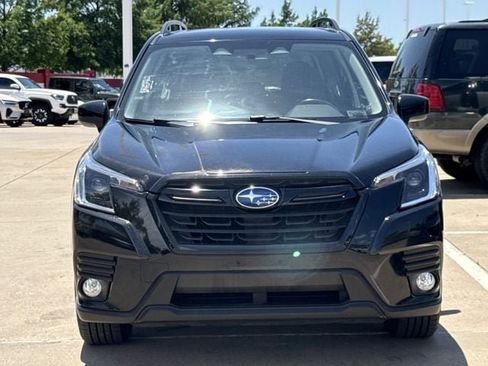 Used 2023 Subaru Forester Premium AWD/4WD image 8