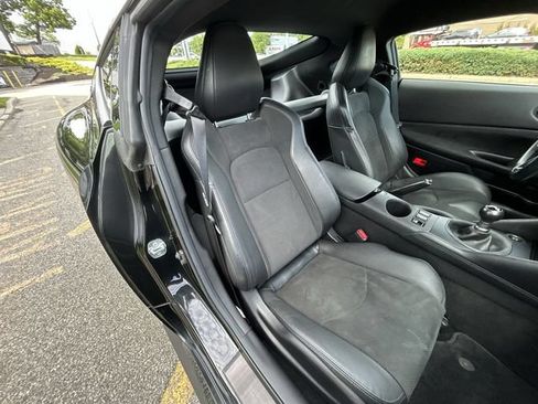Certified 2024 Nissan Z Performance w/ Floor Mat Package RWD image 20