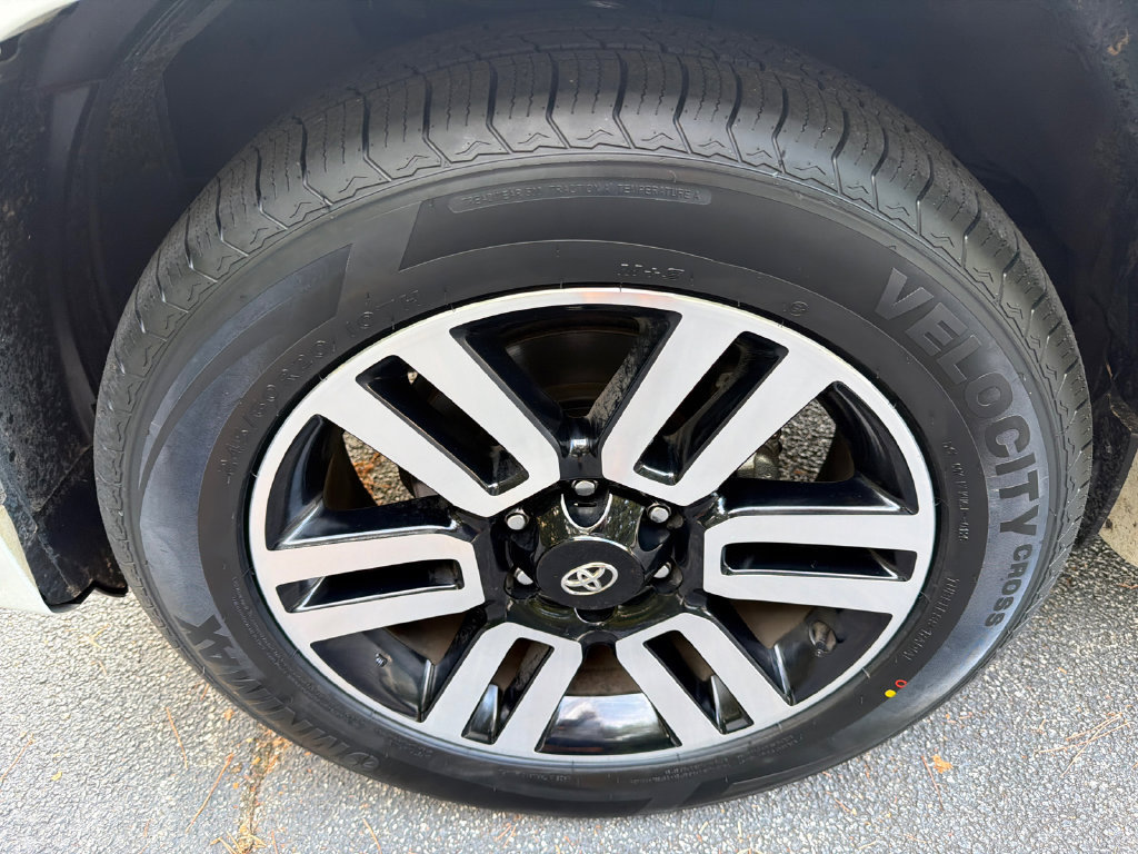 Used 2023 Toyota 4Runner Limited RWD image 11