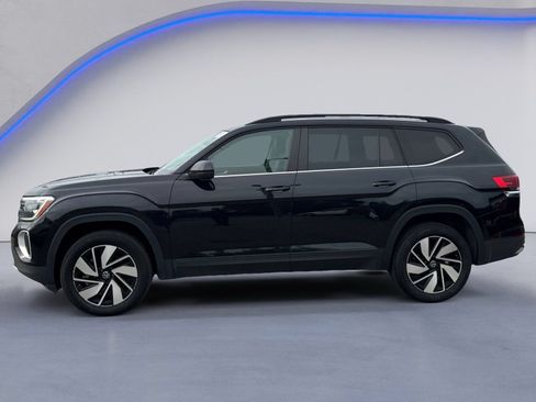 Used 2025 Volkswagen Atlas SE FWD image 3