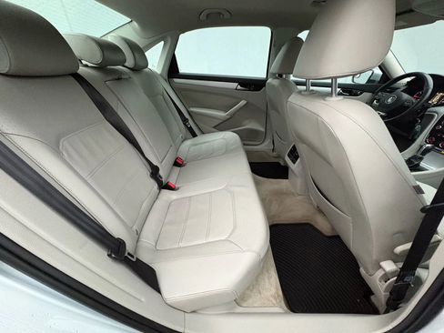 Used 2013 Volkswagen Passat TDI SE image 23