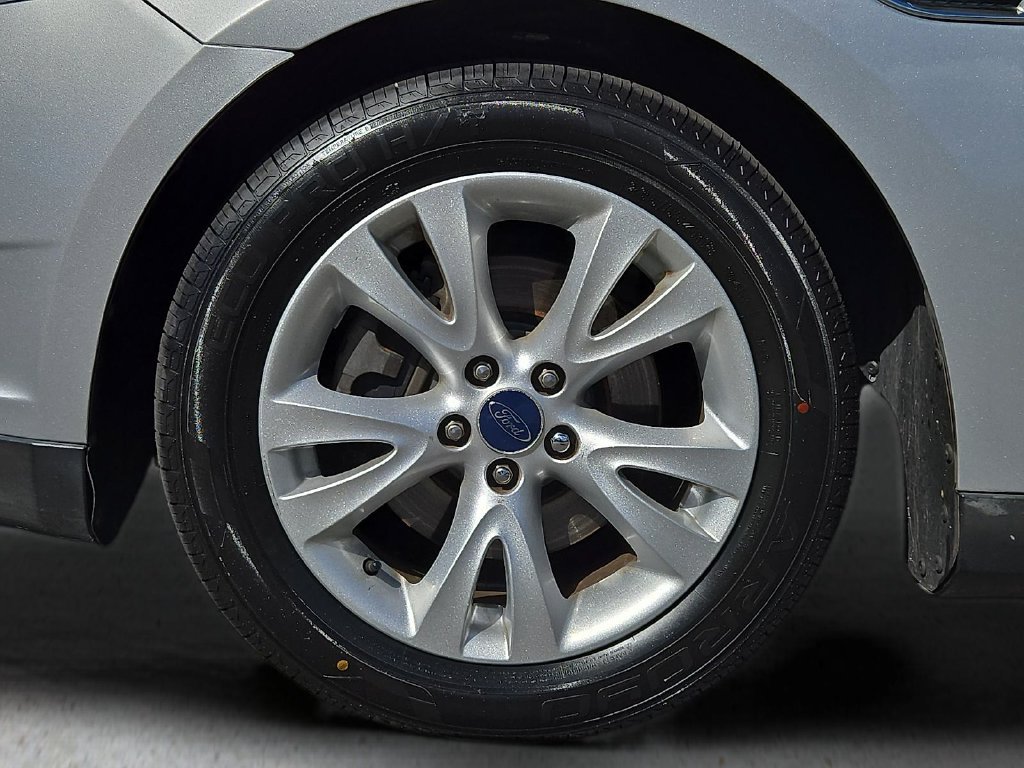 Used 2011 Ford Taurus SEL w/ 201A Rapid Spec Order Code FWD image 8