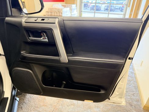 Certified 2024 Toyota 4Runner SR5 Premium w/ Moonroof Package AWD/4WD image 21