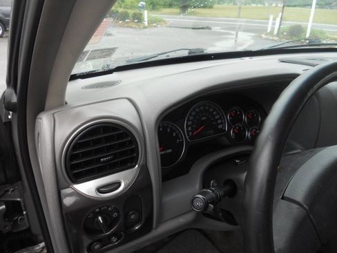 Used 2005 GMC Envoy SLE AWD/4WD image 12
