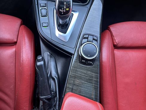 Used 2016 BMW 328i Gran Turismo xDrive image 32