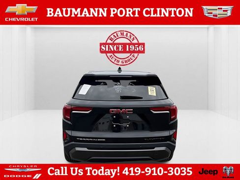 Used 2025 GMC Terrain Elevation AWD/4WD image 6