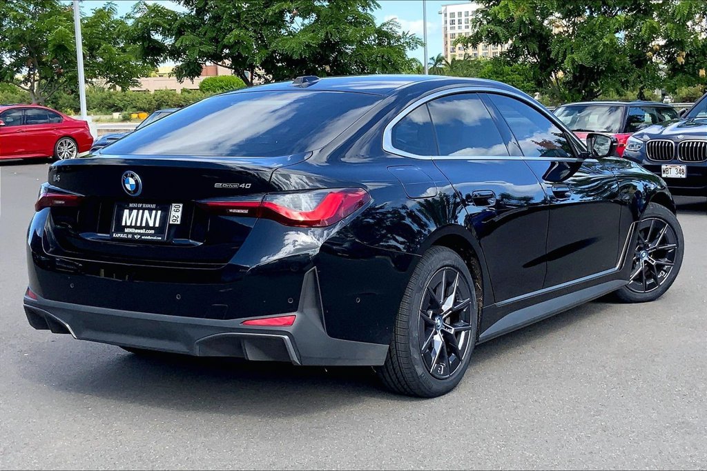 Used 2023 BMW i4 eDrive40 w/ Parking Assistance Package RWD image 12