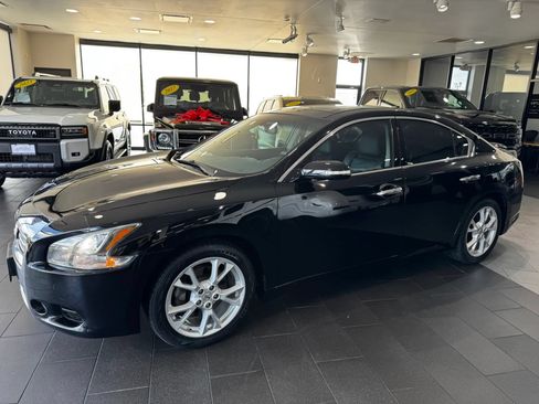 Used 2014 Nissan Maxima 3.5 SV w/ Premium Package FWD image 2