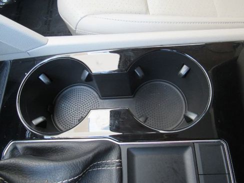 Used 2022 Volkswagen Atlas SE w/ Panoramic Sunroof Package image 53